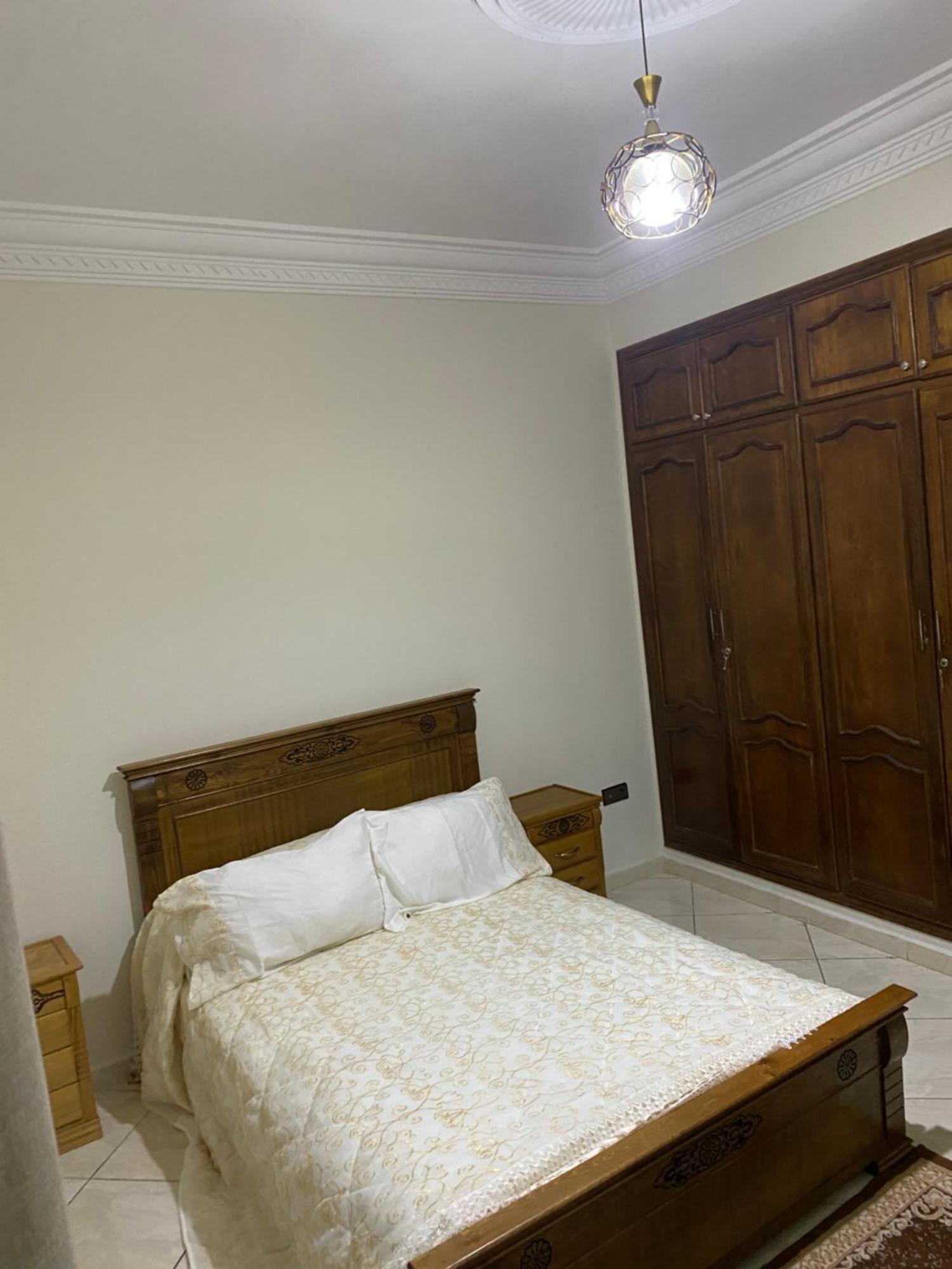 Aux Centre Apartment